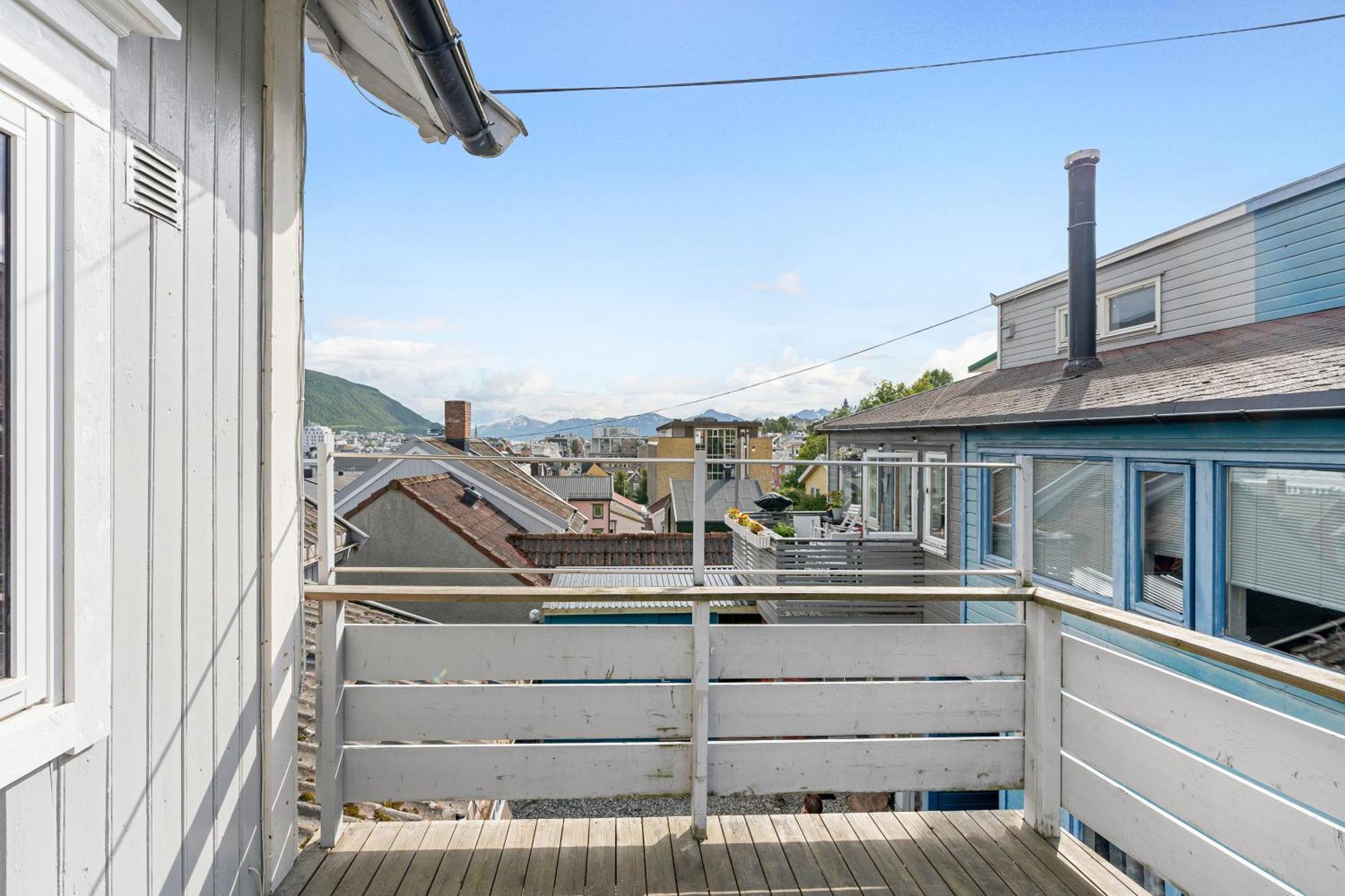 Arctic Homes - Historical Tromso House With View ภายนอก รูปภาพ