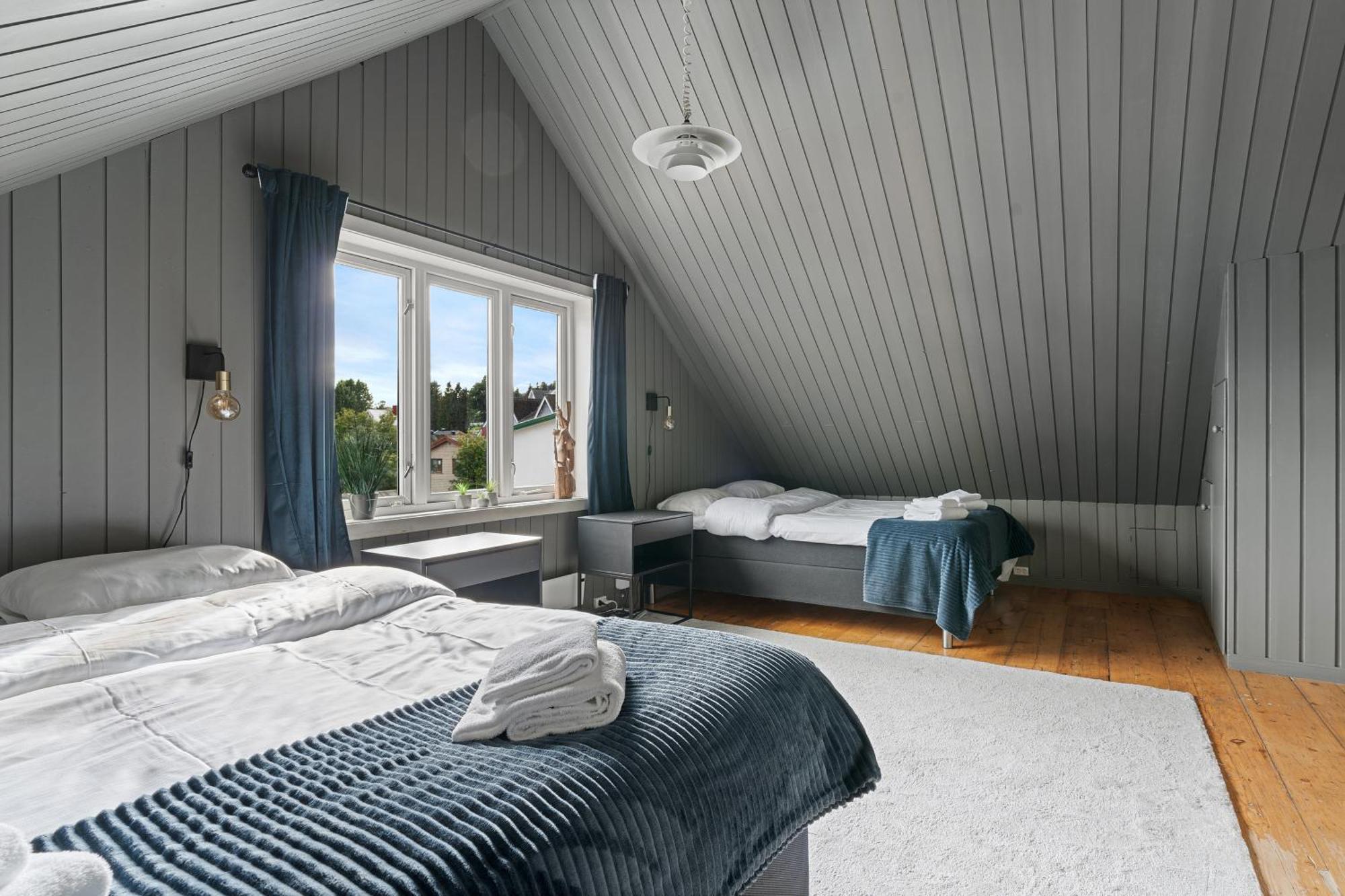 Arctic Homes - Historical Tromso House With View ภายนอก รูปภาพ